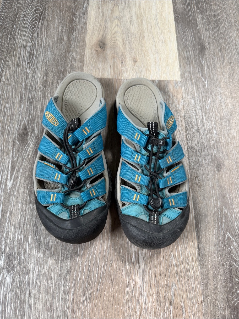 Keen Women’s Teal and Black Closed-Toe Sport Sandals